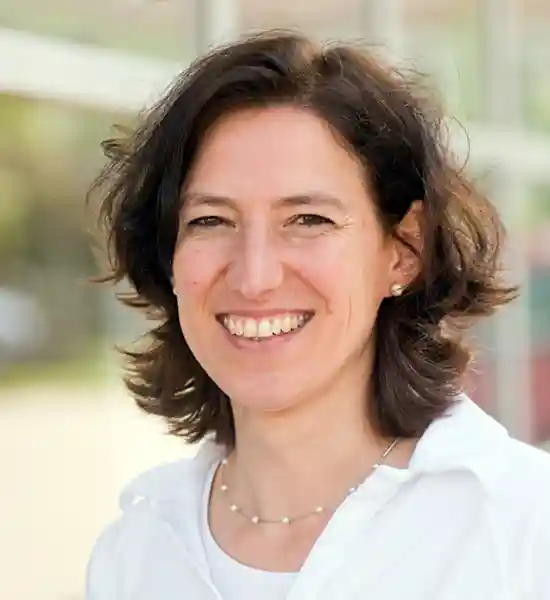 Dr. Astrid Thelen